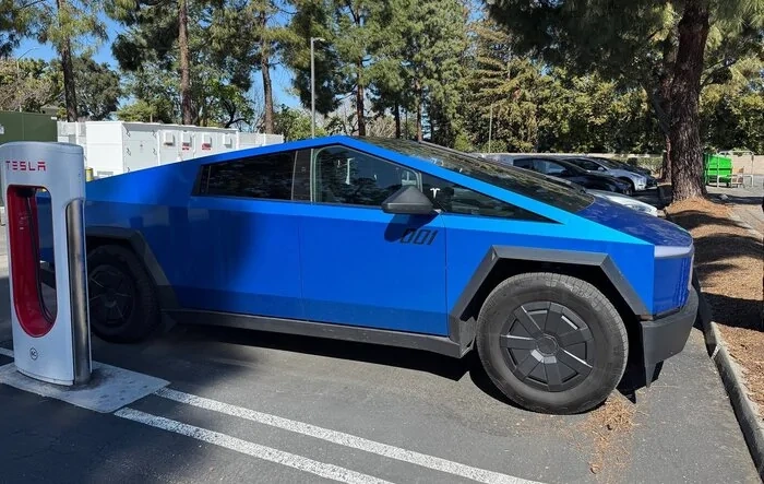 Cybertrucks now given out as loaners