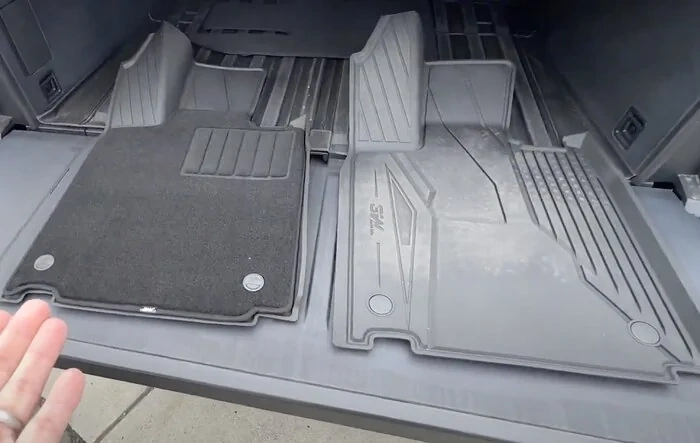 ⚡ Test & Win Big in Our 2-Round Floor Mats Giveaway Challenge [3Wliners]! 🚗