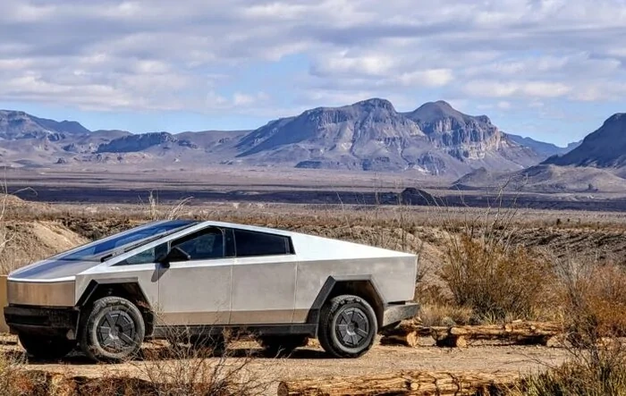 Good Cybertruck Review After 15,000 Miles [CleanTechnica]