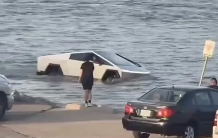 Cybertruck wading deep water