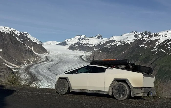 How I Drove my Cybertruck to the Arctic Circle Sign (And Made It Back)