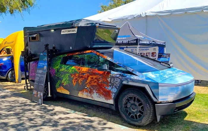 Magnetic Wraps at X Takeover (Video & Pics) [CybertruckCovers]