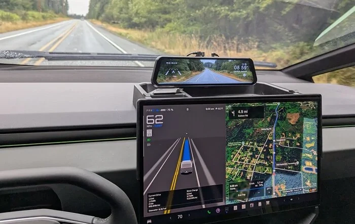 Installed Wolfbox G900 Pro Dashcam on Dash tray