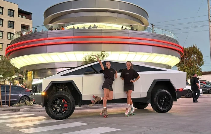 My Cybertruck + FSD drove from New Mexico to Tesla Diner Grand Opening. Let’s see your best Tesla Diner pics