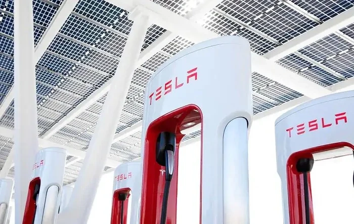 BREAKING: 324kW Tesla Superchargers Are Coming Later This Year! [Up From Current 250kW]