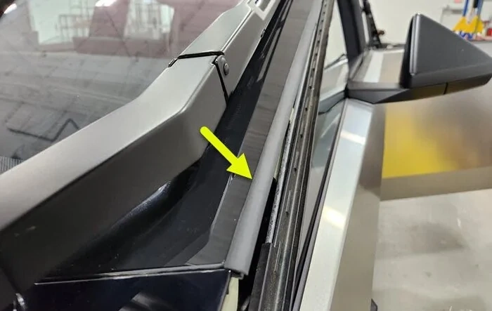 PSA: Windshield Seal…. You should have one