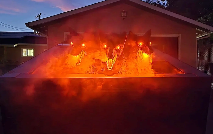 📐🎃 Animatronic Cerberus in the Cyberbeast + fog - Ain't gunna be late to the Halloween game this year!