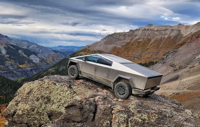 Cybertruck @ Poser Rock, Imogene Pass