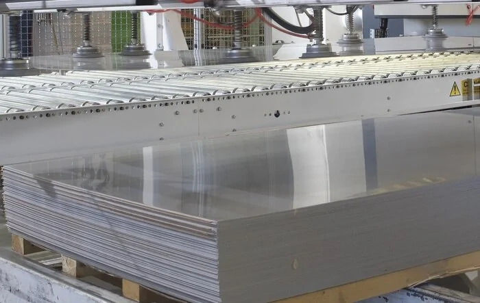 Tesla employee undergoing Hot Form Stainless Steel Training