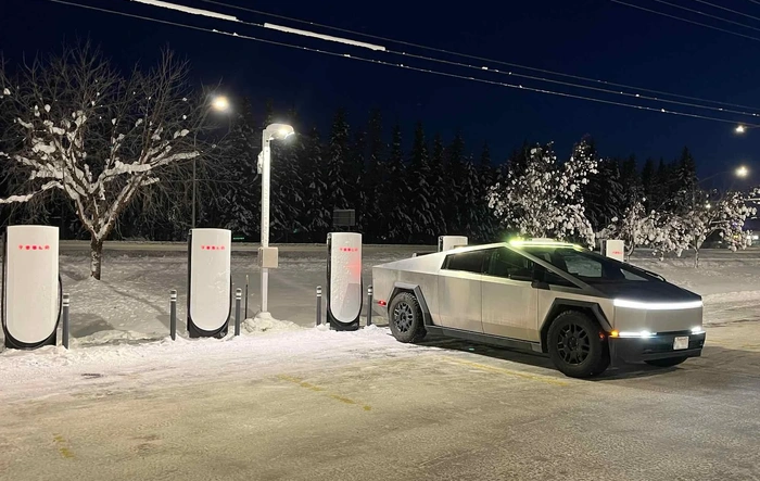 North America's northernmost Supercharger in Fairbanks, Alaska is now opened
