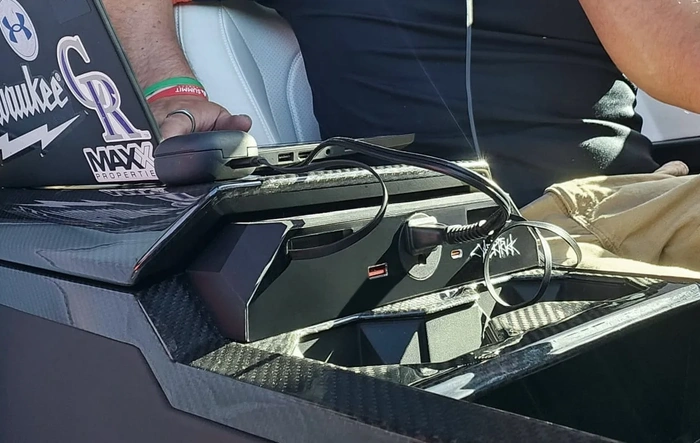 Center console USB Charger Hub 2.0 -- Cybertruck feels futuristic but the center console power system still feels incomplete
