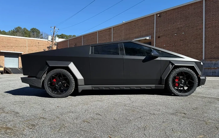 T Sportline CTX Bumper & Winch, Wide Body Carbon Package, and 24" CT7 Wheels - in Satin Black PPF