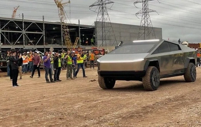 Report: Tesla Orders Equipment to Produce Cybertruck’s Drive Unit