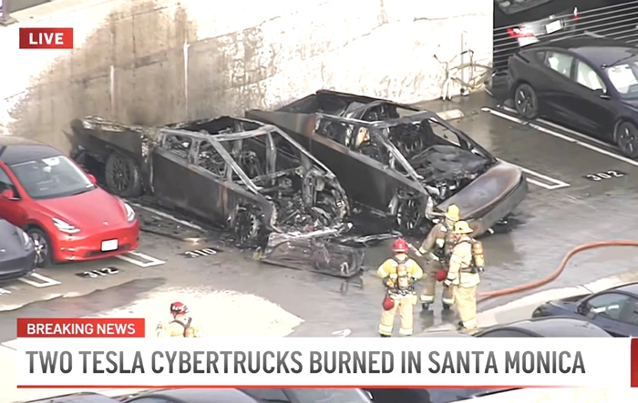 [ADMIN WARNING: NO POLITICS] 2 Cybertrucks catch fire and burn down in parking lot (Santa Monica, Los Angeles - 3/5/26)