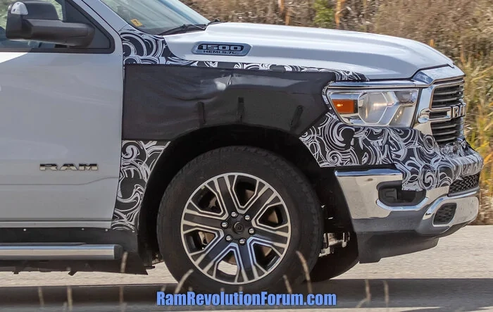 Ram 1500 REV - EV Pickup Mule Spied Testing For First Time 📸