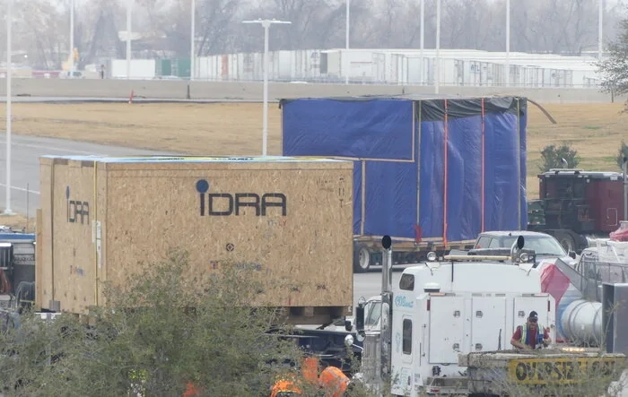 IDRA 9K Giga Press Parts Spotted inside Giga Texas! [Updated 1/11/23 with new pics]
