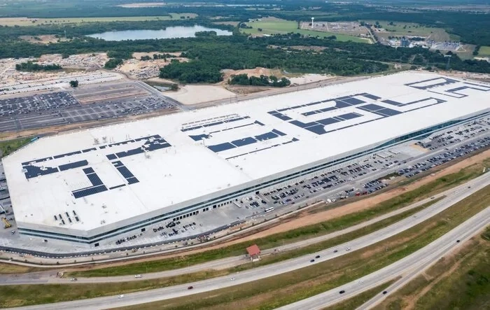 Giga Texas Austin factory is getting $717M / 1.4M square feet expansion 🏗️ 🚜