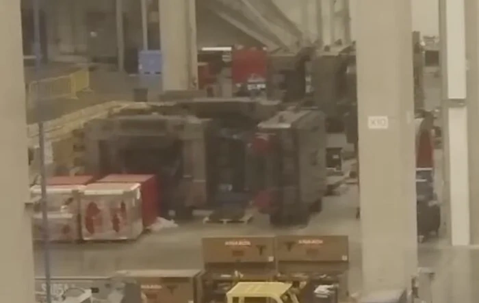 Cybertruck Giga Press Moulds Have Arrived In Texas Factory!