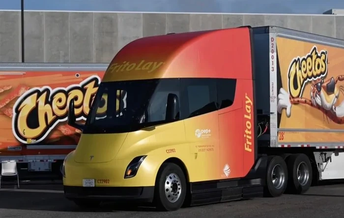 Tesla Semi displayed in Cheetos livery by PepsiCo at Frito-Lay plant 🐆
