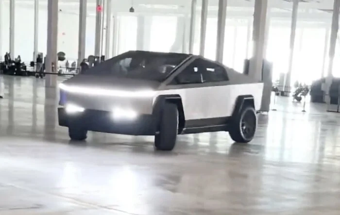 4 wheel steering Cybertruck driving video from Tesla Cyber Rodeo event