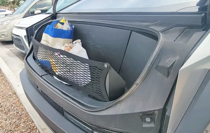 Frunk loose bag containment fence (3D print your own)