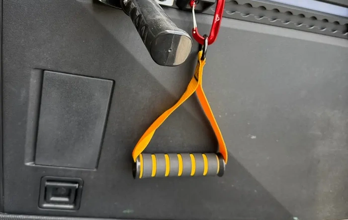 Pull straps for the vault - easy DIY install