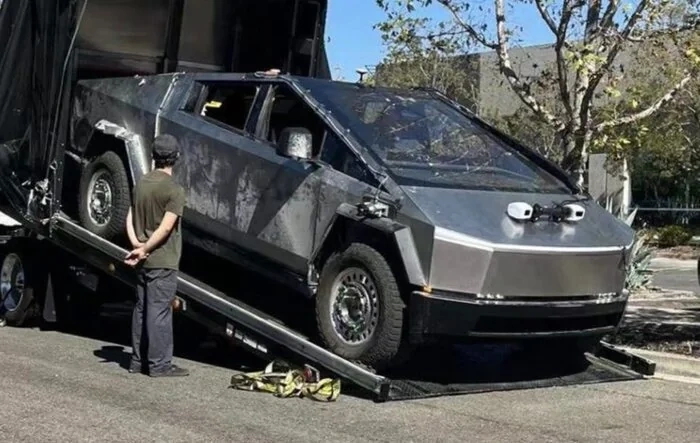 Lidar sensor spotted on Cybertruck prototype