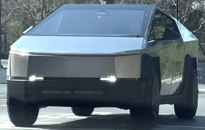 Cybertruck Spotted Again @ Tesla Engineering HQ (No Wiper Attached)