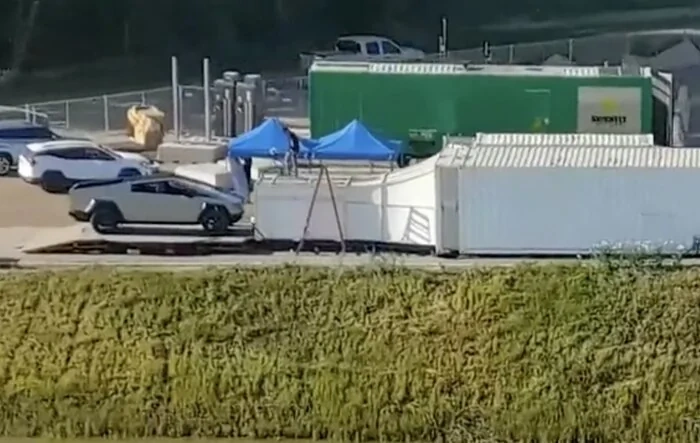 Cybertruck Spotted in Wind Tunnel / Airflow Simulator at Giga Texas (4.12.23)