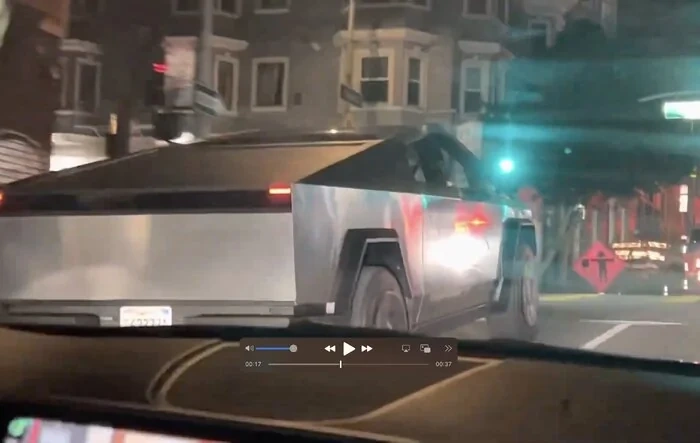 Cybertruck LIVE night driving video on San Francisco streets!