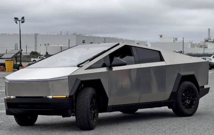 CYBERTRUCK SPOTTED @ FREMONT (04/30/2023)