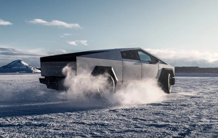 Cybertruck winter / snow testing photo ❄️