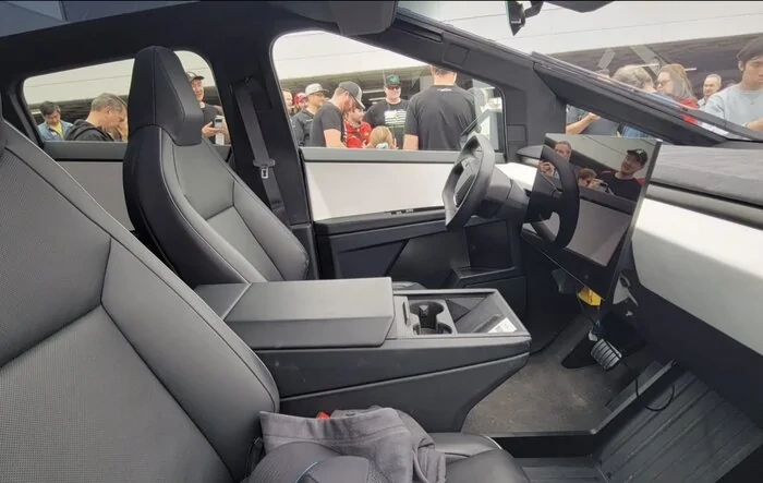 High Quality Cybertruck Interior Shots From Cars and Coffee w/ Franz.