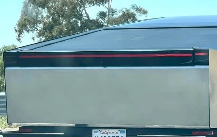 Brake Light Bar on Cybertruck Prototype! [7/2/23 Photos] + Good Look Against Model Y Size