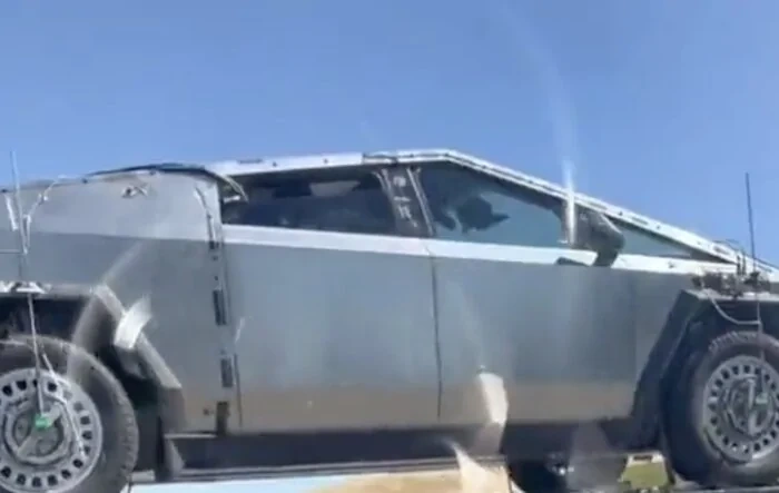 Video: Cybertruck with testing equipment (steel wheels + force transducers)