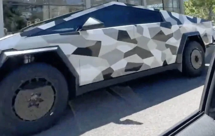 New wheels / aero wheel covers spotted on Cybertruck -- 7/31/23