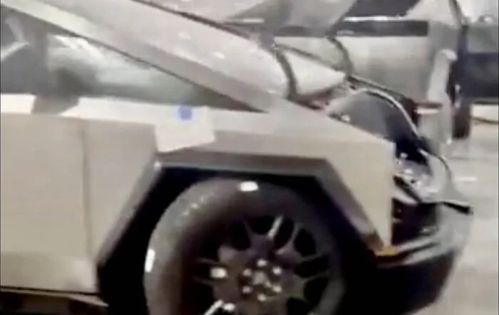 New leaked video! Many Cybertrucks production completed w/ new wheel design + finished frunks!