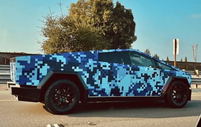 [Videos added] Cybertruck gets new wrap! Minecraft low-res digital camo style 📸