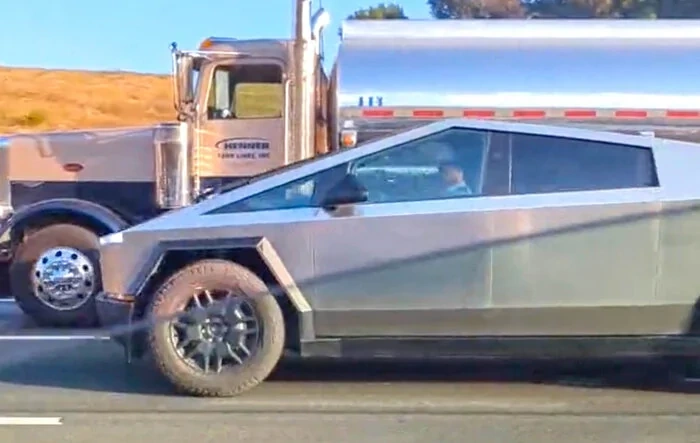 Video: Sun Visor Down and Cybertruck's Brushed/Satin Stainless vs. Polished Mirror Stainless Steel