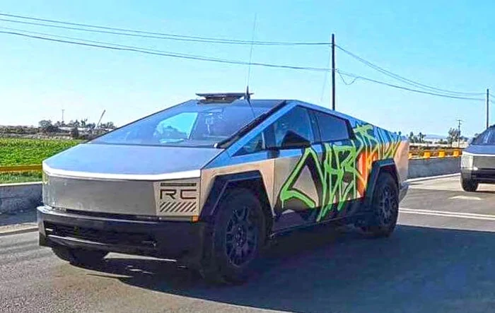 Graffiti Cybertruck spotted with Starlink Antenna Receiver Mounted on Roof