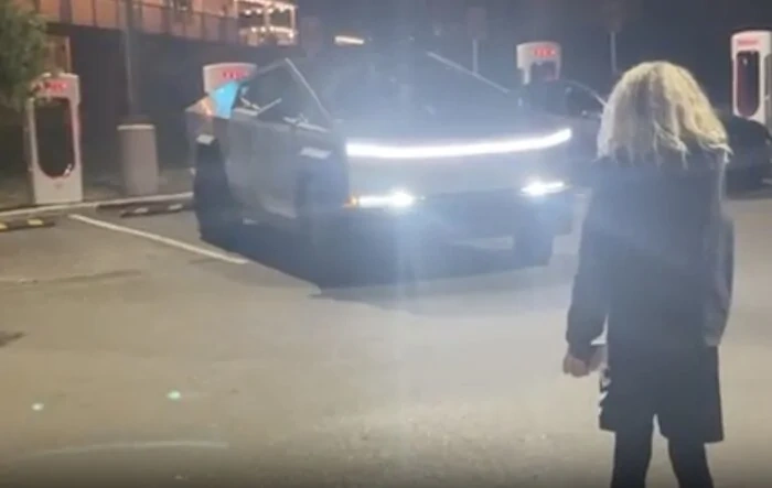 Spotted testing in Truckee, CA (my Cybertruck sighting experience)!! + Insight into windshield wiper visibility + Engineers feedback