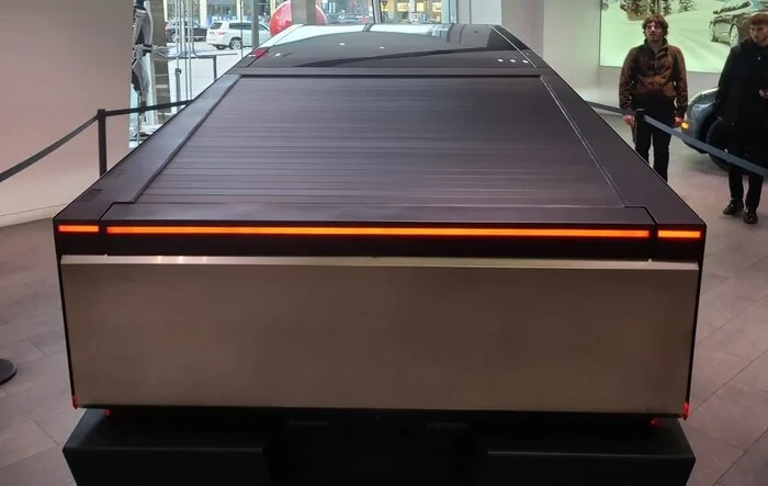 Boston Tesla showroom now has this Cybertruck