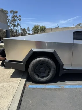 Tesla Cybertruck Dual AWD Cybertruck ($59K) Demo drive review & photos {filename}